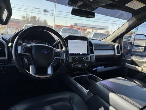 Used 2022 Ford F350 Platinum w/ FX4 Off-Road Package image 3