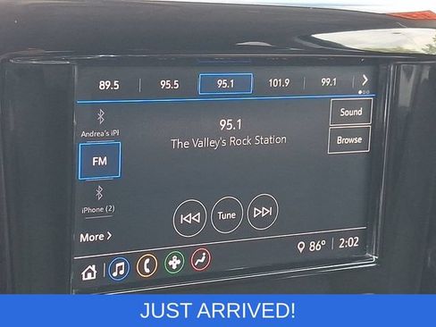 Used 2021 Chevrolet Traverse LS AWD/4WD image 13