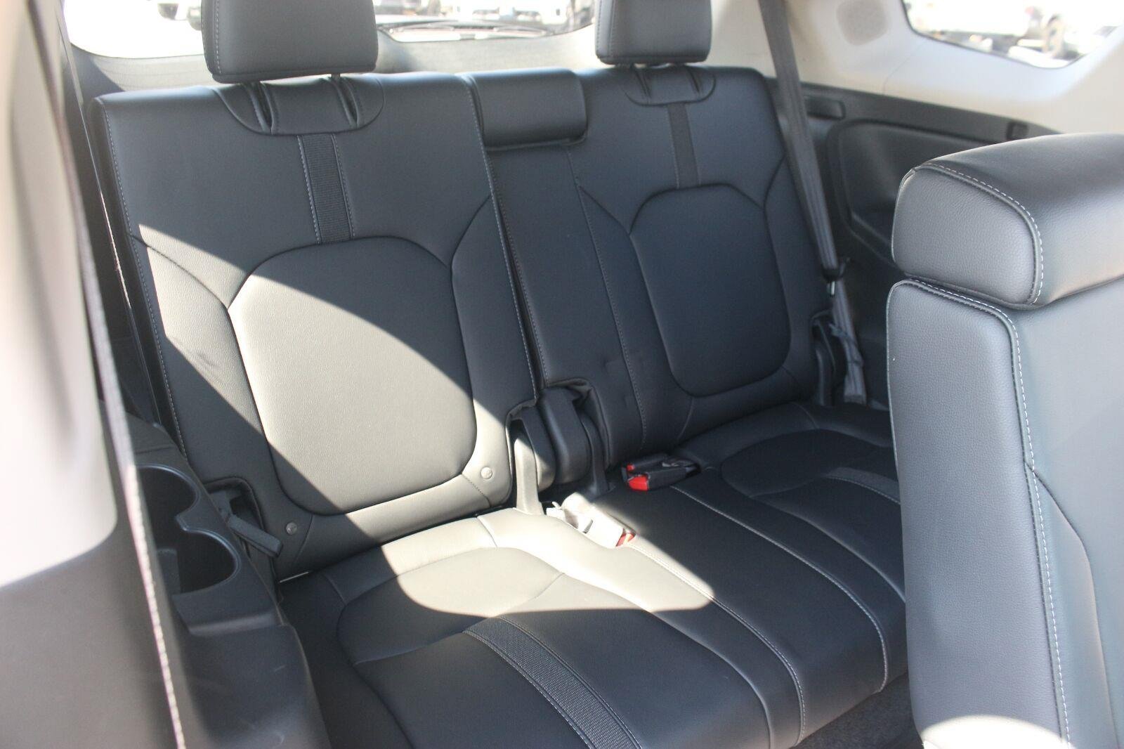 Used 2024 Honda Pilot Touring image 41
