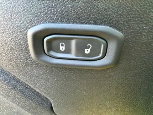 Used 2023 Jeep Wrangler Unlimited Sport AWD/4WD image 19