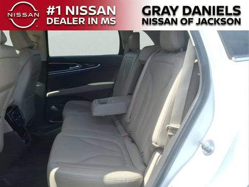 Used 2023 Lincoln Nautilus FWD w/ Premium Package image 26