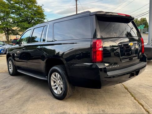 Used 2018 Chevrolet Suburban LT AWD/4WD image 5
