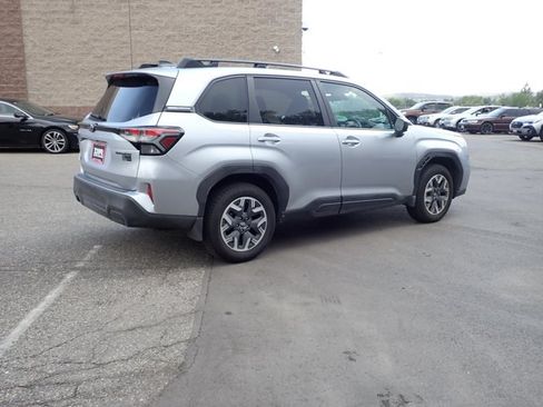 Used 2026 Subaru Forester Premium AWD/4WD image 4