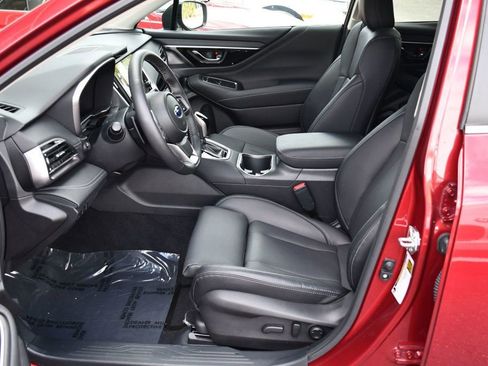 Used 2025 Subaru Outback Limited image 43