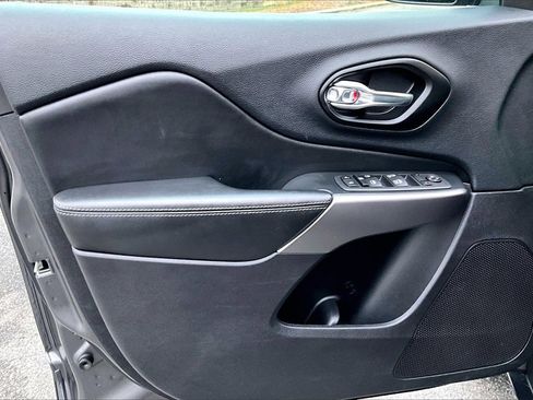 Certified 2022 Jeep Cherokee Latitude Lux image 25