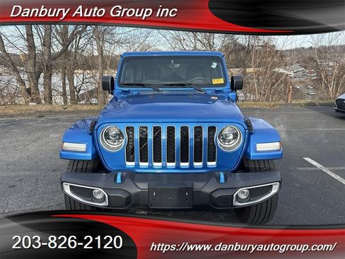 Used 2023 Jeep Wrangler Unlimited Sahara w/ Cold Weather Group AWD/4WD image 2