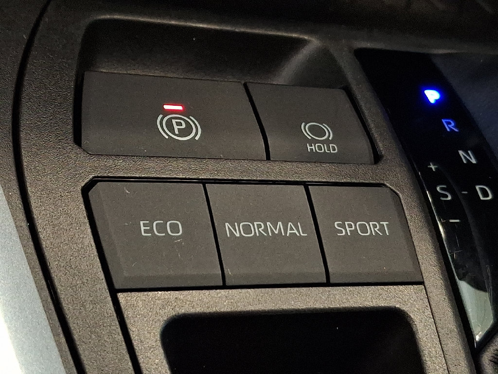 Used 2023 Toyota RAV4 LE FWD image 25