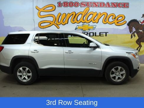 Used 2017 GMC Acadia SLE FWD image 1
