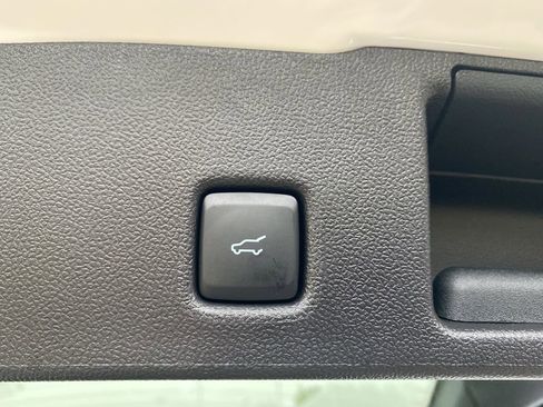 Used 2025 Ford Escape Active image 17