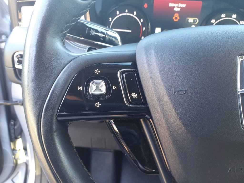 Used 2022 Lincoln Corsair AWD w/ Premium Package image 25