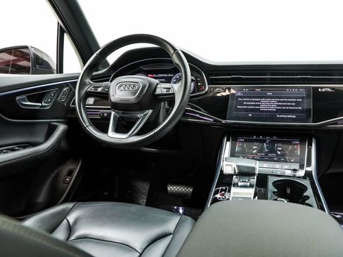 Used 2025 Audi Q7 3.0T Premium Plus AWD/4WD image 24