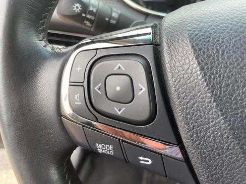 Used 2013 Toyota Avalon XLE Touring FWD image 25