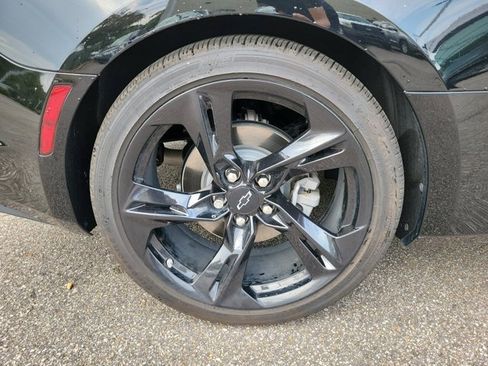 Used 2023 Chevrolet Camaro LT image 25