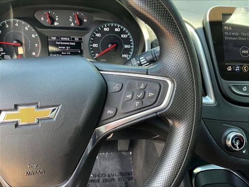 Used 2025 Chevrolet Malibu LT FWD image 14