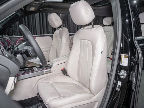 New 2026 Mercedes-Benz GLB 250 image 11