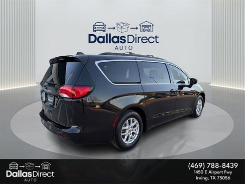 Used 2021 Chrysler Voyager Lxi image 6
