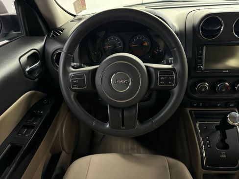 Used 2015 Jeep Patriot Latitude image 13
