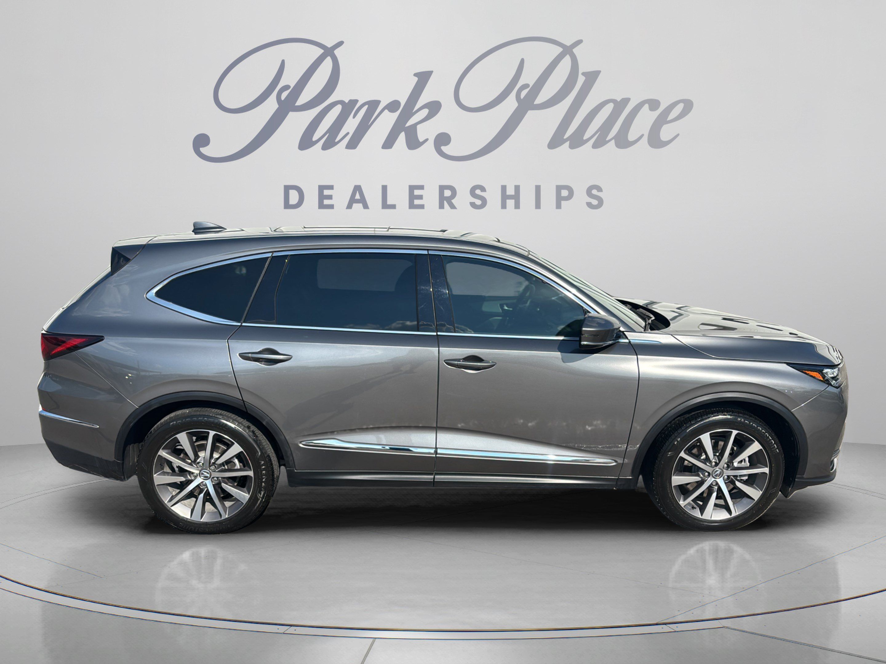 Used 2025 Acura MDX w/ Technology Package FWD image 7