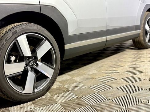 Used 2024 Hyundai Santa Fe Limited image 18