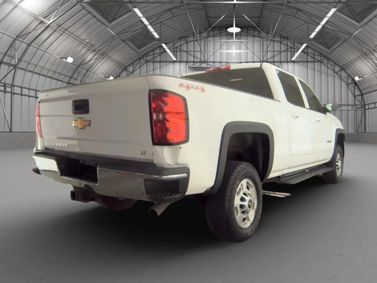 Used 2015 Chevrolet Silverado 2500 LT AWD/4WD image 2
