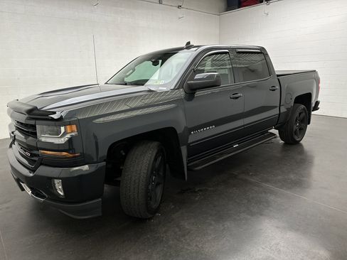 Used 2018 Chevrolet Silverado 1500 LT w/ All Star Edition AWD/4WD image 4