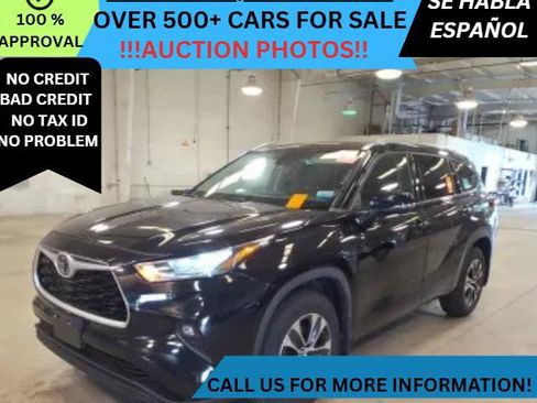Used 2020 Toyota Highlander XLE AWD/4WD image 1