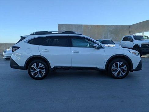 Used 2022 Subaru Outback Touring AWD/4WD image 2