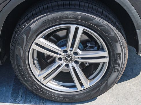 Used 2021 Mercedes-Benz GLC 300 image 11