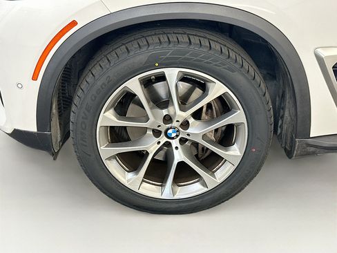 Used 2024 BMW X5 xDrive40i AWD/4WD image 36