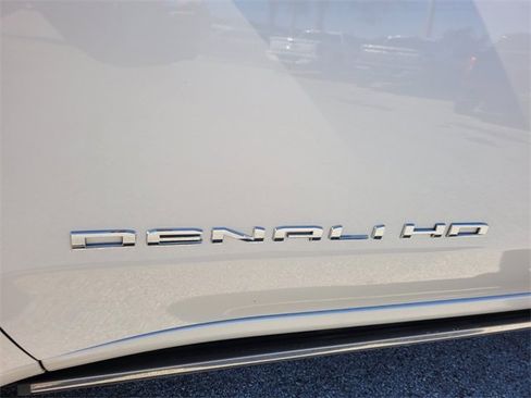 Used 2024 GMC Sierra 2500 Denali Ultimate w/ Max Trailering Package image 4