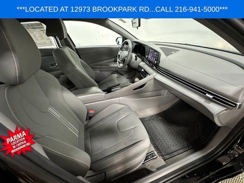 Used 2023 Hyundai Elantra SEL image 24
