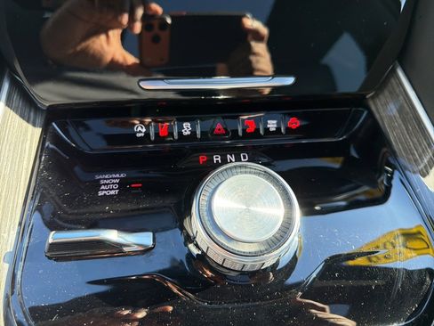 Used 2022 Jeep Wagoneer Series II w/ Premium Group I image 13