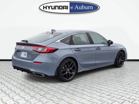 Used 2023 Honda Civic Sport Touring image 4