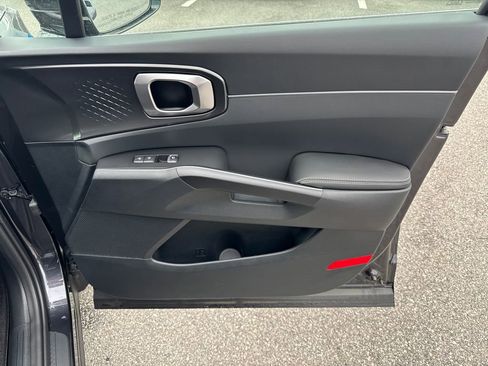 New 2025 Kia Sorento S w/ Panoramic Sunroof Package image 14