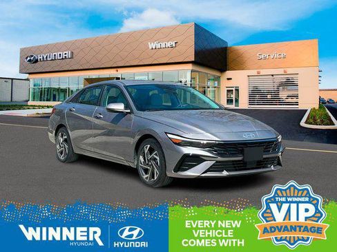 New 2025 Hyundai Elantra Limited image 12