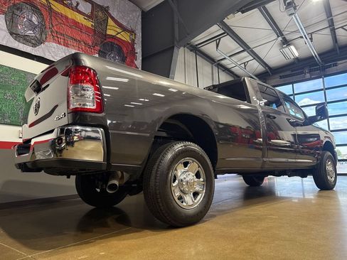 Used 2024 RAM 2500 Tradesman w/ Chrome Appearance Group AWD/4WD image 29