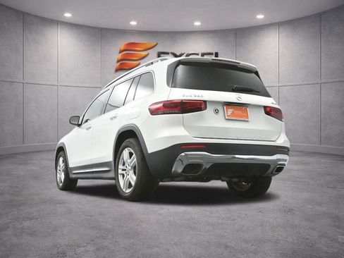 Used 2022 Mercedes-Benz GLB 250 4MATIC w/ Premium Package Lite image 42