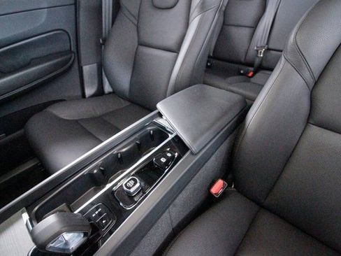 Certified 2025 Volvo XC60 B5 Plus image 13