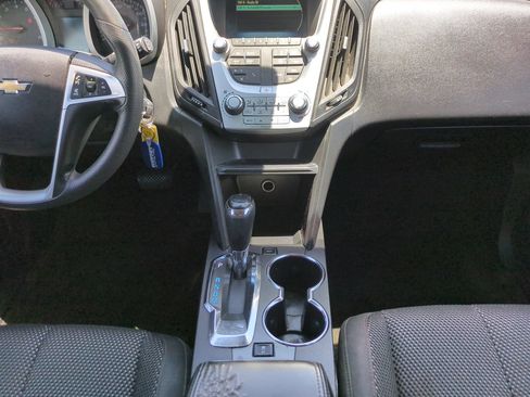 Used 2017 Chevrolet Equinox LT FWD image 18