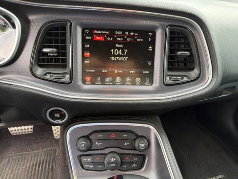 Used 2016 Dodge Challenger SXT Plus RWD image 16