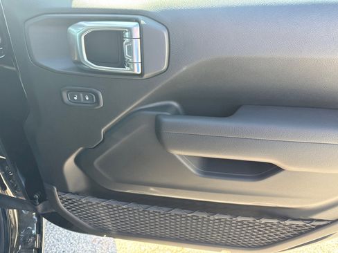 New 2026 Jeep Gladiator Sport image 14