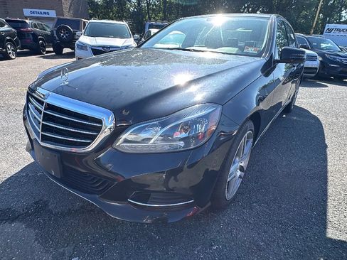 Used 2014 Mercedes-Benz E 350 4MATIC Sedan image 1