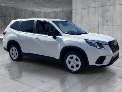 Used 2022 Subaru Forester AWD/4WD image 7