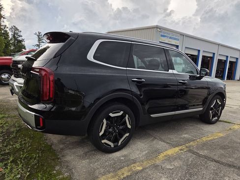 Used 2024 Kia Telluride S w/ S Sunroof Package FWD image 4