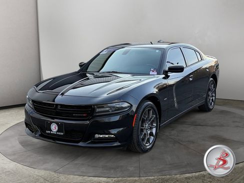 Used 2018 Dodge Charger GT image 3