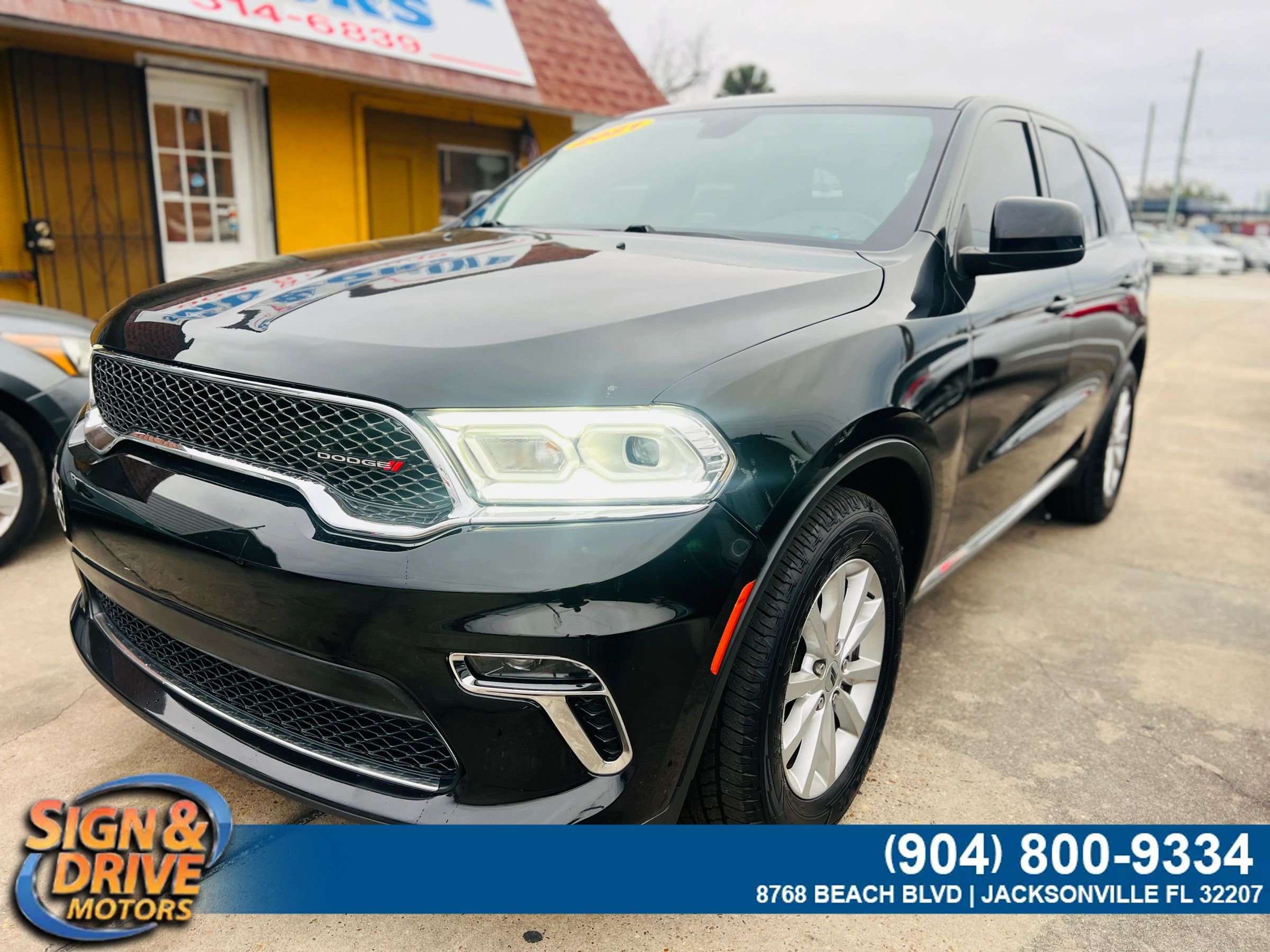 Used 2020 Dodge Durango SXT RWD image 1