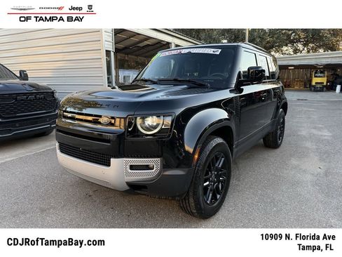 Used 2025 Land Rover Defender 110 S image 1