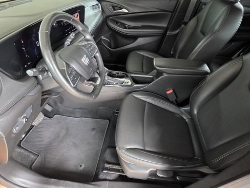 Used 2024 Buick Encore GX Sport Touring FWD image 7
