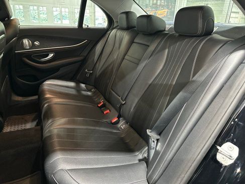 Used 2018 Mercedes-Benz E 300 4MATIC image 6