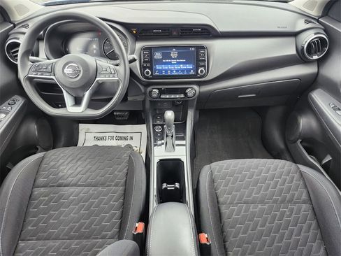 Used 2021 Nissan Kicks SV image 12